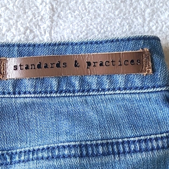 Standards & Practices Wide Leg Cropped Jeans Size 22 Medium Wash Raw Hem - Picture 12 of 16